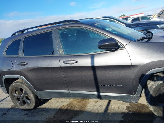 1C4PJLCX8JD596197 Jeep Cherokee Latitude Fwd