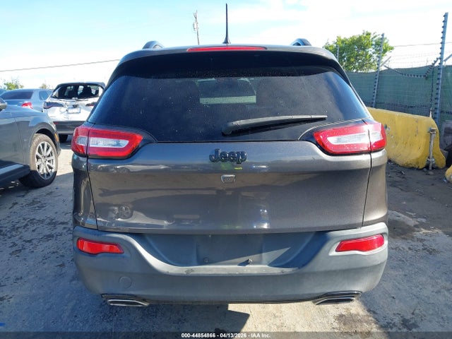 1C4PJLCX8JD596197 Jeep Cherokee Latitude Fwd