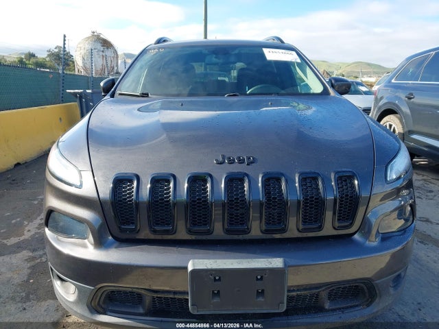 1C4PJLCX8JD596197 Jeep Cherokee Latitude Fwd
