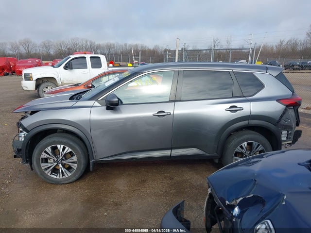 44854869 :رقم المزاد ، JN8BT3BB9NW333449 vin ، 2022 Nissan Rogue Sv Intelligent Awd مزاد بيع