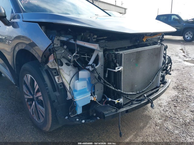 44854869 :رقم المزاد ، JN8BT3BB9NW333449 vin ، 2022 Nissan Rogue Sv Intelligent Awd مزاد بيع
