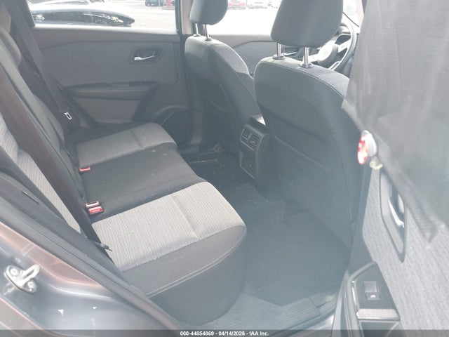 44854869 :رقم المزاد ، JN8BT3BB9NW333449 vin ، 2022 Nissan Rogue Sv Intelligent Awd مزاد بيع