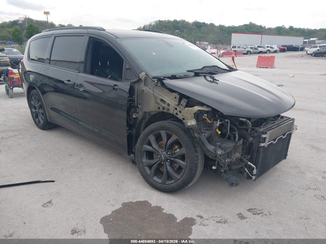 44854883 :رقم المزاد ، 2C4RC1EG6LR229318 vin ، 2020 Chrysler Pacifica Touring L Plus مزاد بيع