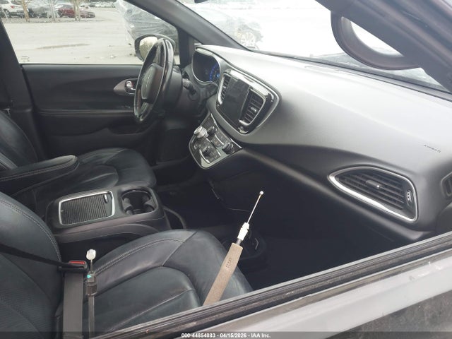 44854883 :رقم المزاد ، 2C4RC1EG6LR229318 vin ، 2020 Chrysler Pacifica Touring L Plus مزاد بيع