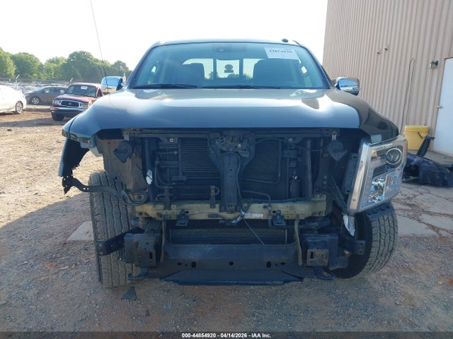 44854920 :رقم المزاد ، 1N6AA1E52KN504189 vin ، 2019 Nissan Titan Sl مزاد بيع