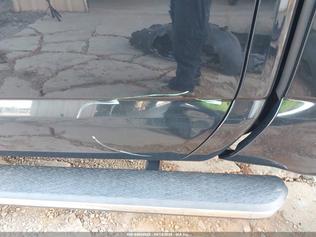 44854920 :رقم المزاد ، 1N6AA1E52KN504189 vin ، 2019 Nissan Titan Sl مزاد بيع