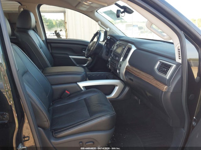 44854920 :رقم المزاد ، 1N6AA1E52KN504189 vin ، 2019 Nissan Titan Sl مزاد بيع