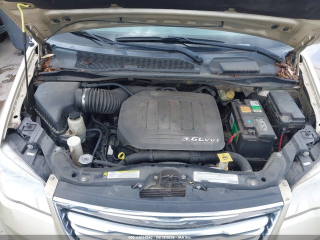 Auction sale of the 2011 Chrysler Town & Country Touring, vin: 2A4RR5DG2BR641543, lot number: 44854960