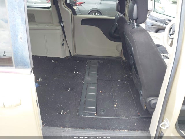 Auction sale of the 2011 Chrysler Town & Country Touring, vin: 2A4RR5DG2BR641543, lot number: 44854960