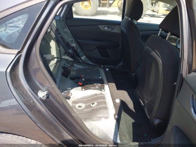 2019 Kia Forte Lxs მანქანა იყიდება აუქციონზე, vin: 3KPF24AD0KE103135, აუქციონის ნომერი: 44855012
