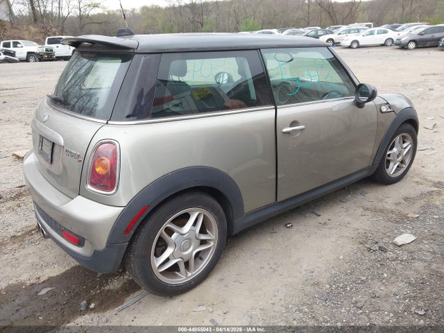 2007 MINI COOPER S WMWMF73597TL91039 Photo 3