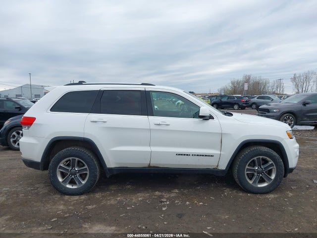 2017 Jeep Grand Cherokee Laredo 4x4 მანქანა იყიდება აუქციონზე, vin: 1C4RJFAG7HC751206, აუქციონის ნომერი: 44855061