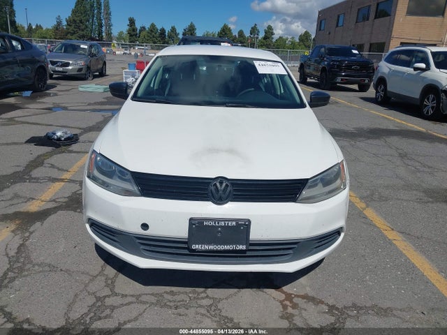 3VW1K7AJ4EM380010 Volkswagen Jetta 2.0l S