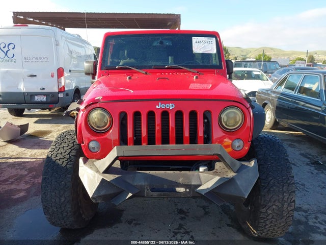 1C4HJWDG6HL615026 Jeep Wrangler Unlimited Sport 4x4