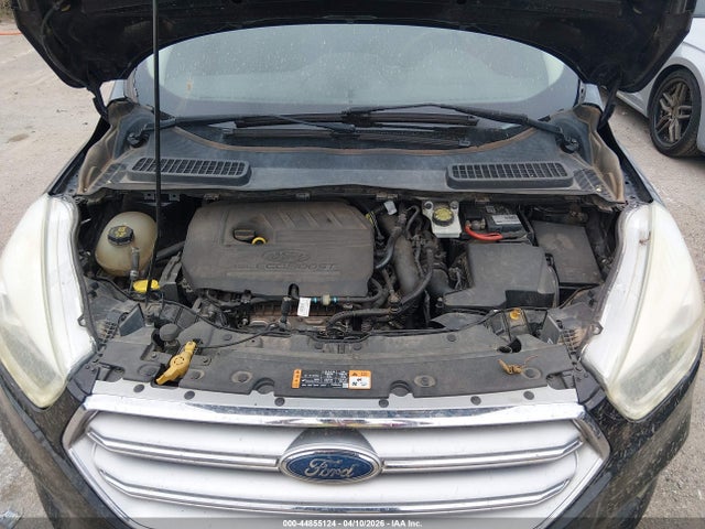 1FMCU0GD2HUA59884 Ford ESCAPE SE