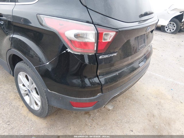 1FMCU0GD2HUA59884 Ford ESCAPE SE