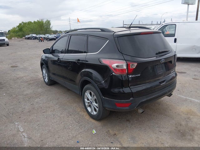 1FMCU0GD2HUA59884 Ford ESCAPE SE
