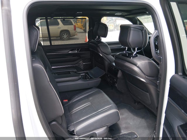 Продаж на аукціоні авто 2024 Jeep Grand Wagoneer L Series Ii 4x4, vin: 1C4SJSFP3RS132452, номер лоту: 44855227