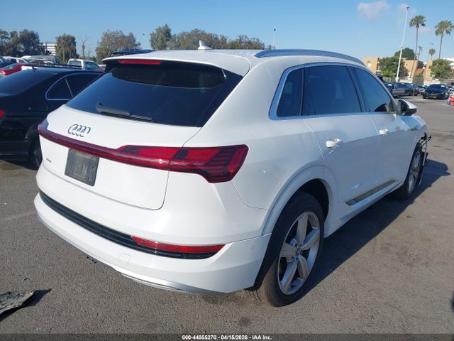 Aukcja sprzedaży 2019 Audi E-tron Premium Plus, vin: WA1LAAGE2KB024237, numer aukcji: 44855270