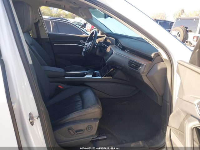 Aukcja sprzedaży 2019 Audi E-tron Premium Plus, vin: WA1LAAGE2KB024237, numer aukcji: 44855270