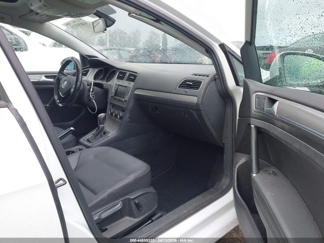 3VW217AU1FM051073 Volkswagen Golf Tsi Se 4-door
