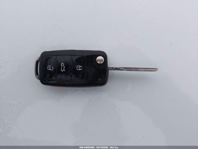 Продаж на аукціоні авто 2017 Volkswagen Passat 1.8t S, vin: 1VWAT7A35HC083168, номер лоту: 44855369