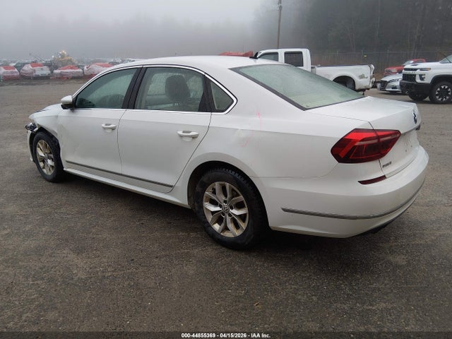 Продаж на аукціоні авто 2017 Volkswagen Passat 1.8t S, vin: 1VWAT7A35HC083168, номер лоту: 44855369