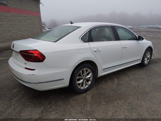 Продаж на аукціоні авто 2017 Volkswagen Passat 1.8t S, vin: 1VWAT7A35HC083168, номер лоту: 44855369