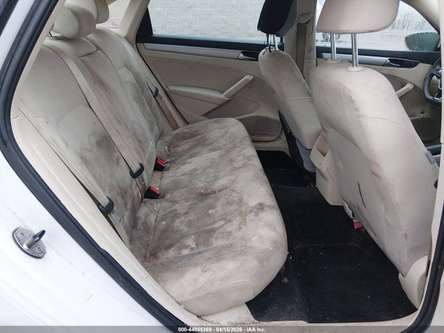 Продаж на аукціоні авто 2017 Volkswagen Passat 1.8t S, vin: 1VWAT7A35HC083168, номер лоту: 44855369