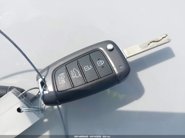 44855425 :رقم المزاد ، KM8K12AA0LU443556 vin ، 2020 Hyundai Kona Se مزاد بيع