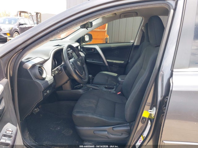 JTMZFREV0GJ068253 Toyota RAV4 LE