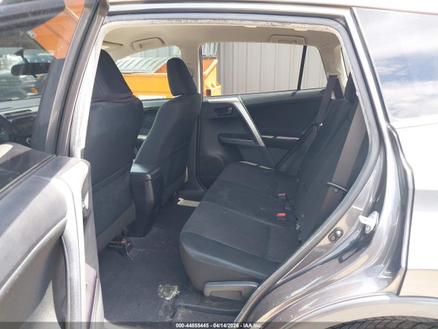 JTMZFREV0GJ068253 Toyota RAV4 LE