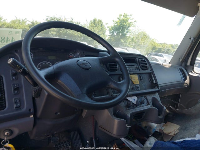 2015 Freightliner M2 106 Medium Duty მანქანა იყიდება აუქციონზე, vin: 1FVACWDU7FHGJ9319, აუქციონის ნომერი: 44855571