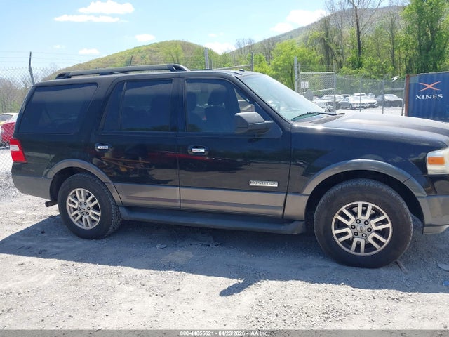 44855621 :رقم المزاد ، 1FMFU16577LA63687 vin ، 2007 Ford Expedition Xlt مزاد بيع