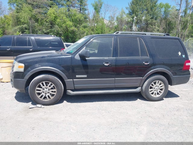 44855621 :رقم المزاد ، 1FMFU16577LA63687 vin ، 2007 Ford Expedition Xlt مزاد بيع