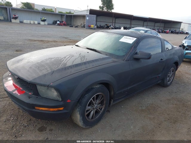 44855635 :رقم المزاد ، 1ZVFT80N255136827 vin ، 2005 Ford Mustang V6 Deluxe/v6 Premium مزاد بيع