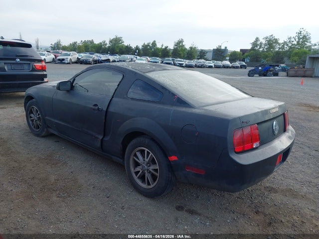 44855635 :رقم المزاد ، 1ZVFT80N255136827 vin ، 2005 Ford Mustang V6 Deluxe/v6 Premium مزاد بيع