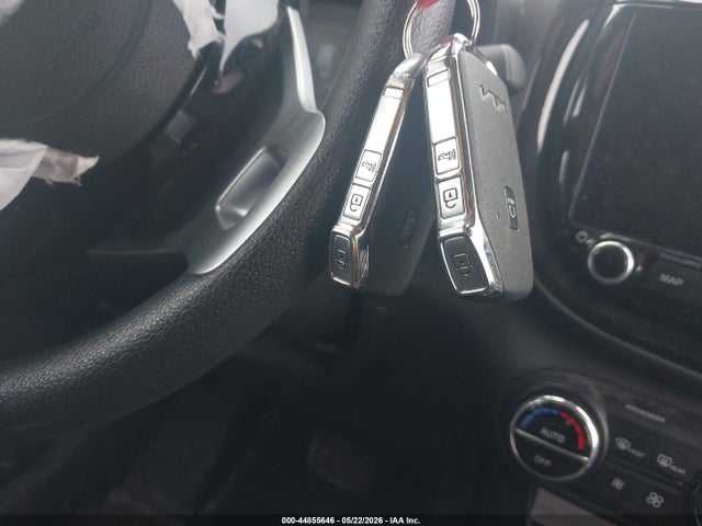 44855646 :رقم المزاد ، KNDJ23AU1P7213493 vin ، 2023 Kia Soul S مزاد بيع
