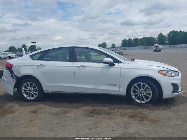 2019 Ford Fusion Hybrid Se მანქანა იყიდება აუქციონზე, vin: 3FA6P0LU4KR241363, აუქციონის ნომერი: 44855666