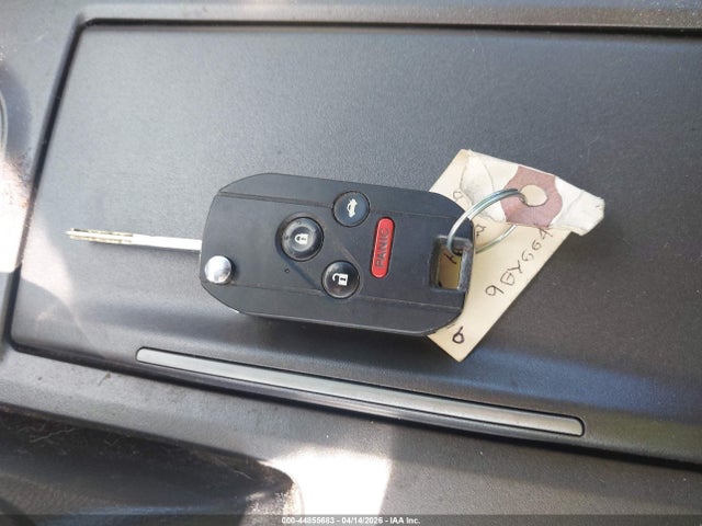 44855683 :رقم المزاد ، 1HGCP2F30BA137217 vin ، 2011 Honda Accord 2.4 Lx مزاد بيع