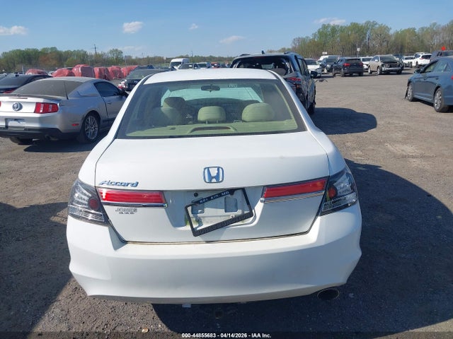 44855683 :رقم المزاد ، 1HGCP2F30BA137217 vin ، 2011 Honda Accord 2.4 Lx مزاد بيع
