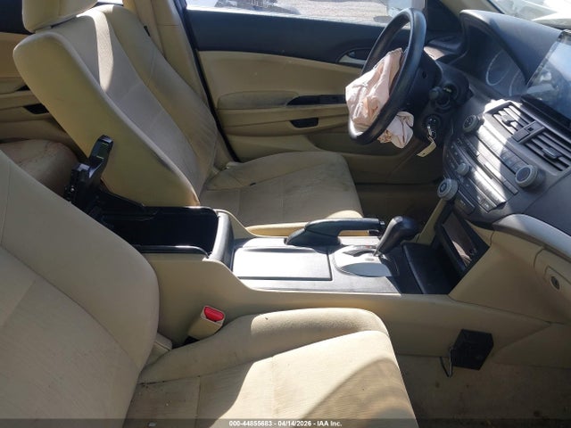 44855683 :رقم المزاد ، 1HGCP2F30BA137217 vin ، 2011 Honda Accord 2.4 Lx مزاد بيع