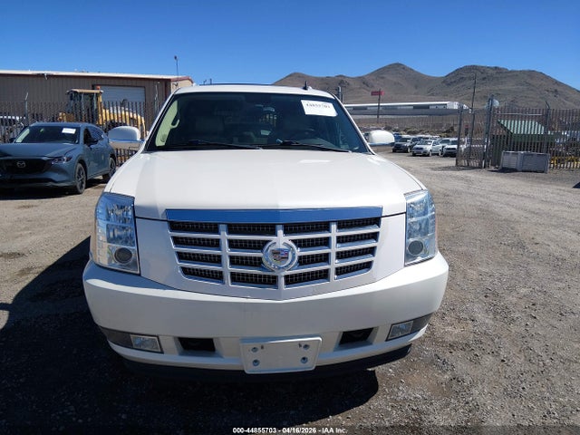 44855703 :رقم المزاد ، 1GYUKBEF3AR270559 vin ، 2010 Cadillac Escalade Luxury مزاد بيع