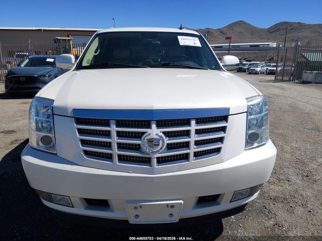 44855703 :رقم المزاد ، 1GYUKBEF3AR270559 vin ، 2010 Cadillac Escalade Luxury مزاد بيع