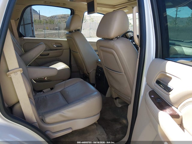 44855703 :رقم المزاد ، 1GYUKBEF3AR270559 vin ، 2010 Cadillac Escalade Luxury مزاد بيع