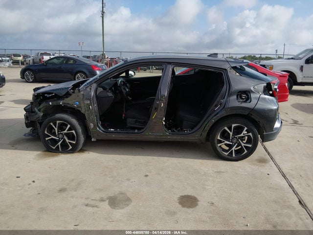 44855780 :رقم المزاد ، NMTKHMBX3JR045465 vin ، 2018 Toyota C-hr Xle Premium مزاد بيع
