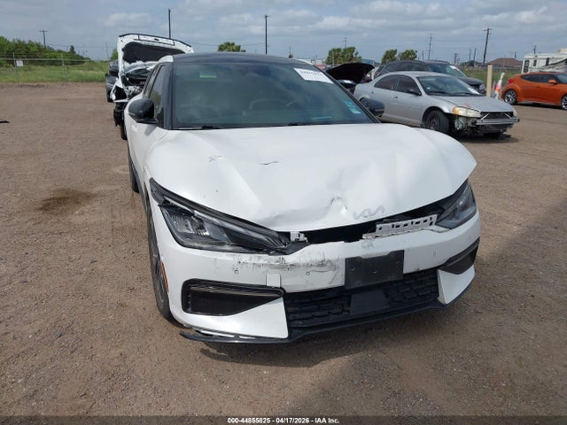 Продаж на аукціоні авто 2022 Kia Ev6 Gt-line, vin: KNDC44LA8N5040558, номер лоту: 44855825
