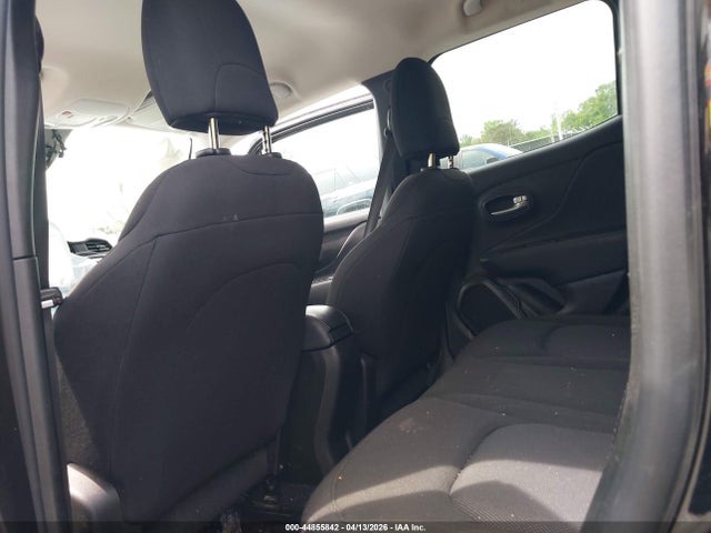 2023 JEEP RENEGADE ZACNJDB19PPP67671 Photo 7