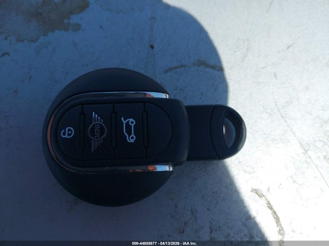 44855877 :رقم المزاد ، WMZYW3C02L3L18218 vin ، 2020 Mini Countryman Cooper مزاد بيع