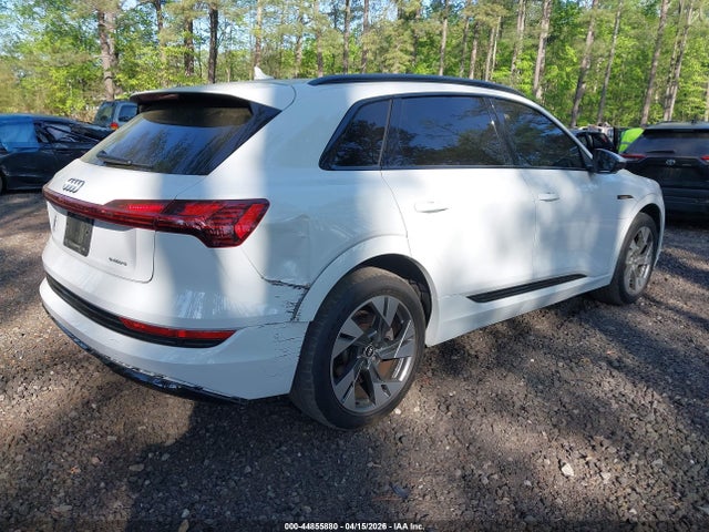 Aukcja sprzedaży 2021 Audi E-tron Premium Quattro, vin: WA1AAAGE4MB031880, numer aukcji: 44855880